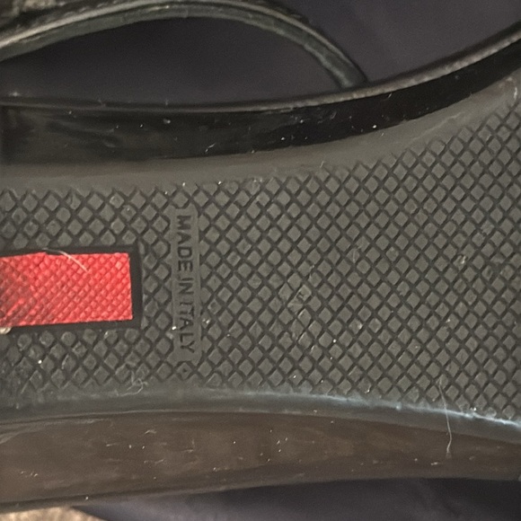 Authentic Prada sandals - Picture 3 of 9